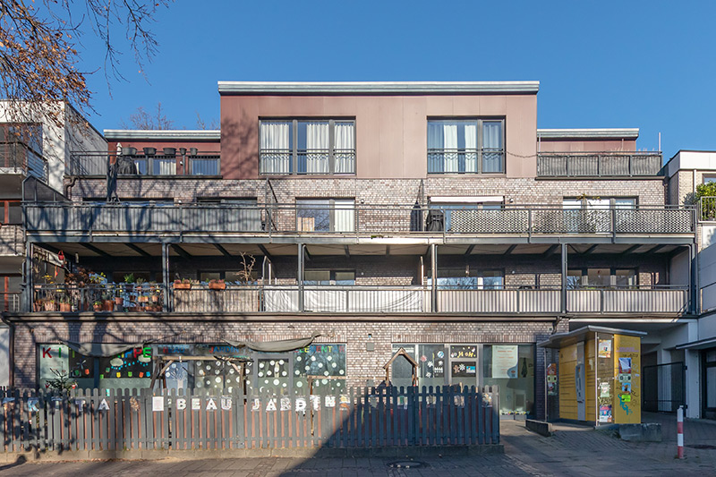 Hamburg-Rissen - Mehrfamilienhaus